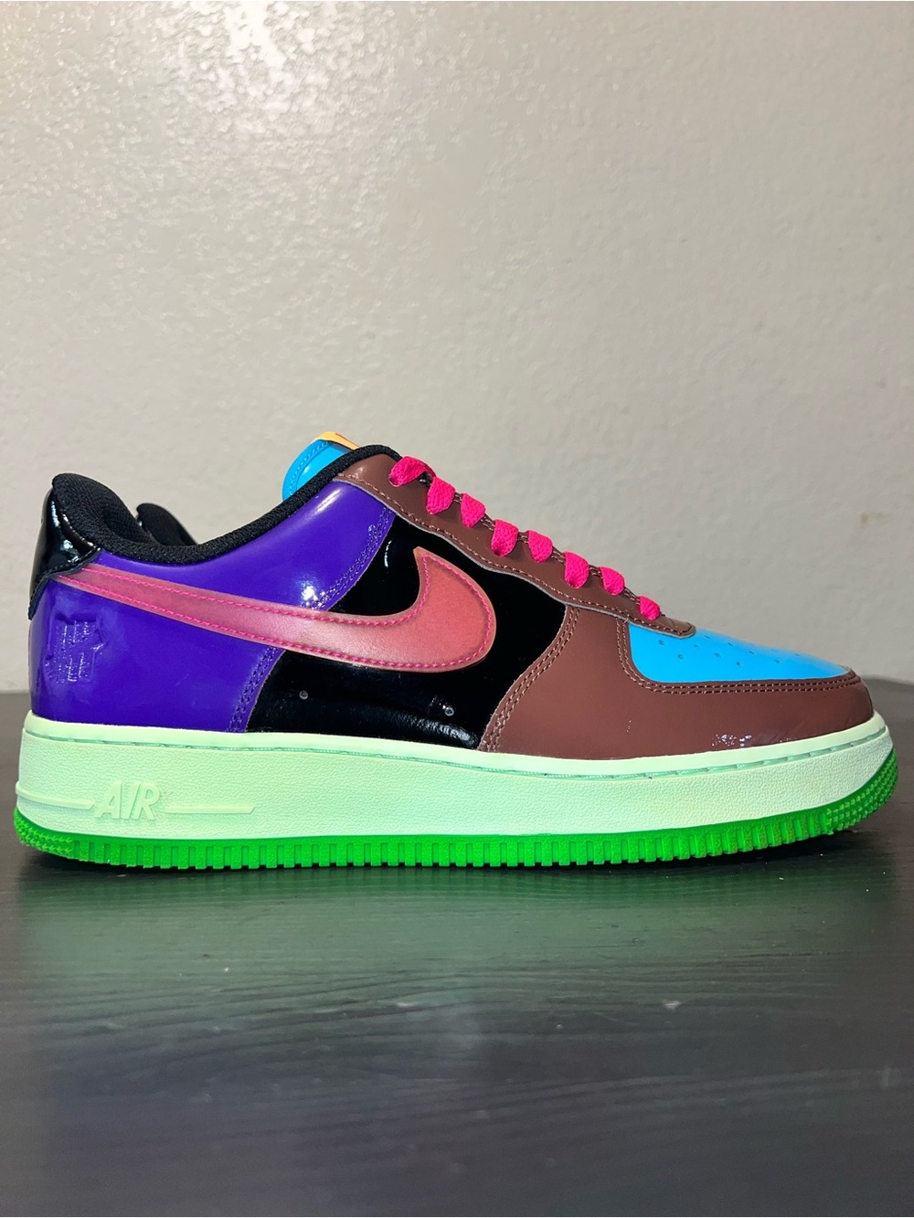 Undefeated x Nike Air Force 1 Low "Pink Prime" Size 9.5